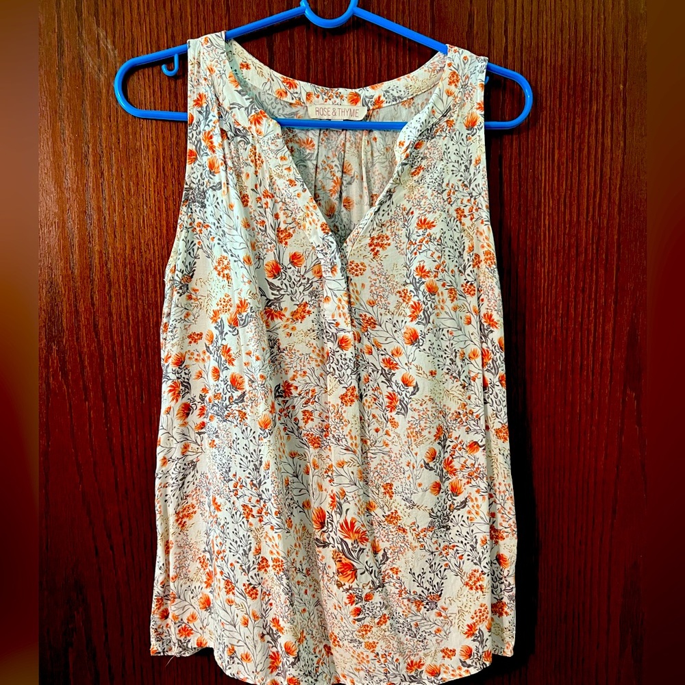 Pretty tank perfect for summer!